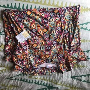 BNWT leggings material Carly